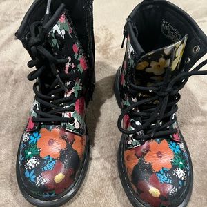 Barely worn Kids floral Dr.Martens